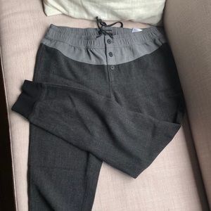 Banana republic joggers Size 4, comfy!